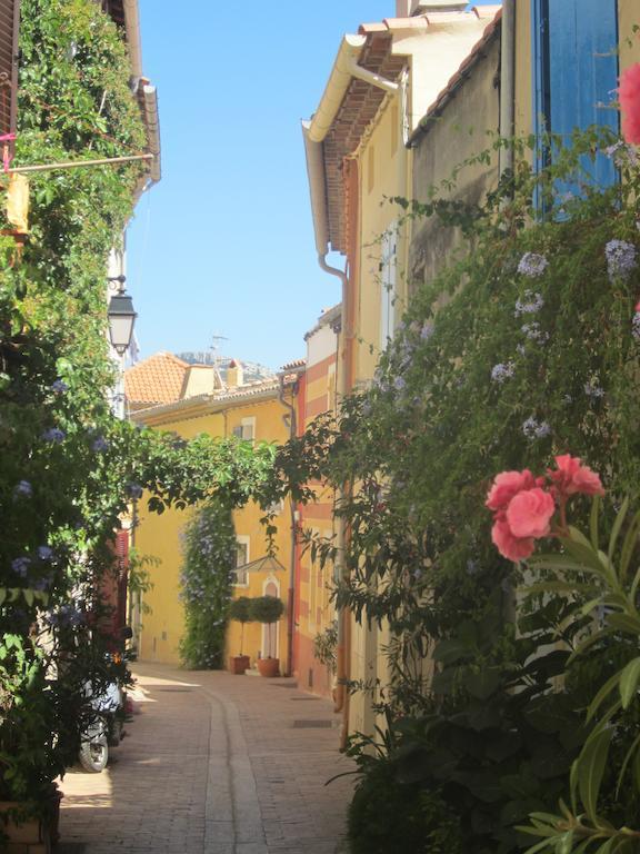 BY Cassis chambre privée dans maison familiale Exterior foto